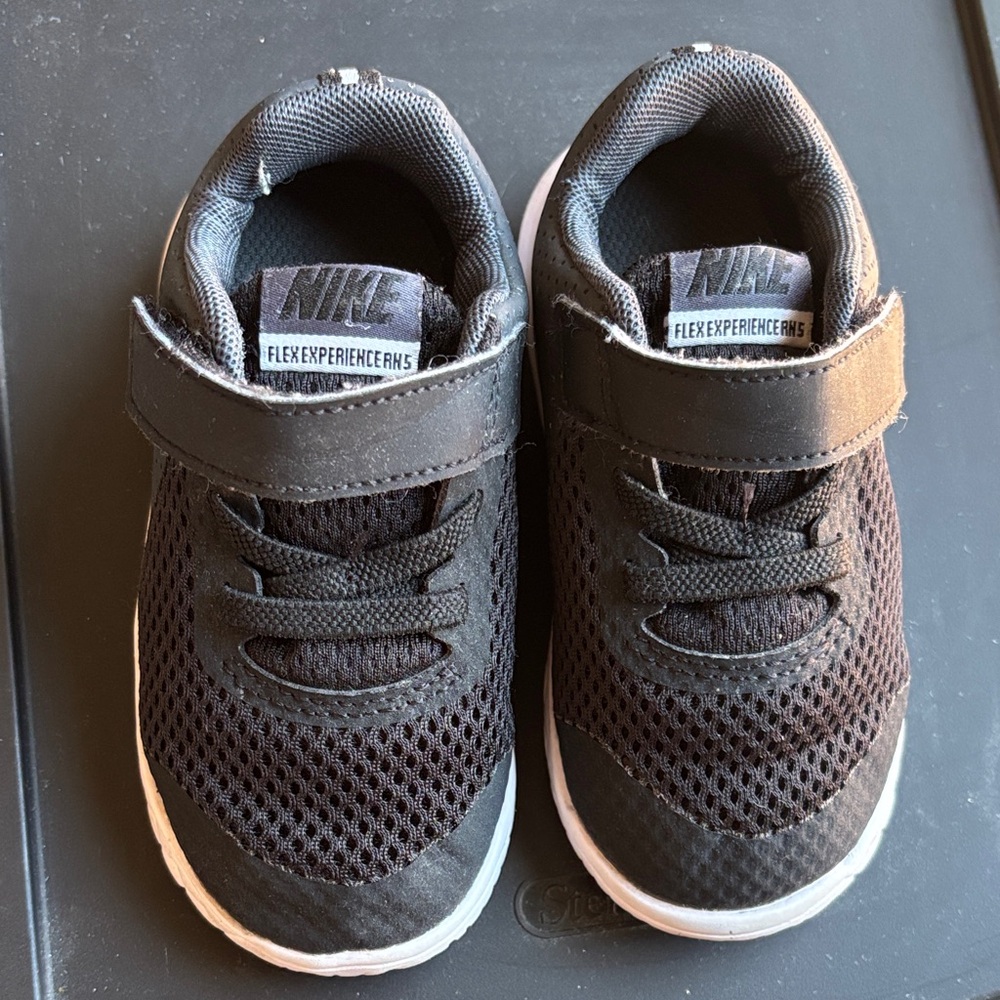 Nike Kids Black Mesh Sneakers